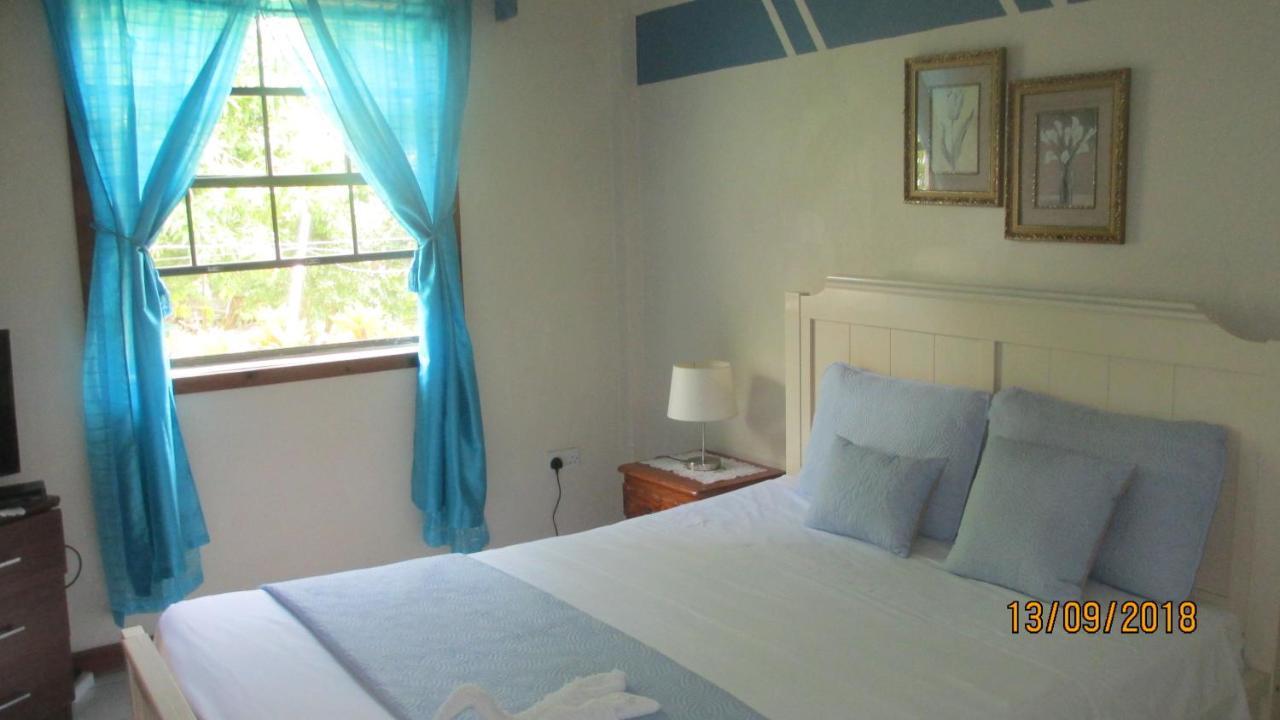 Tropical Breeze Vacation Home And Apartments جزيرة جورس المظهر الخارجي الصورة