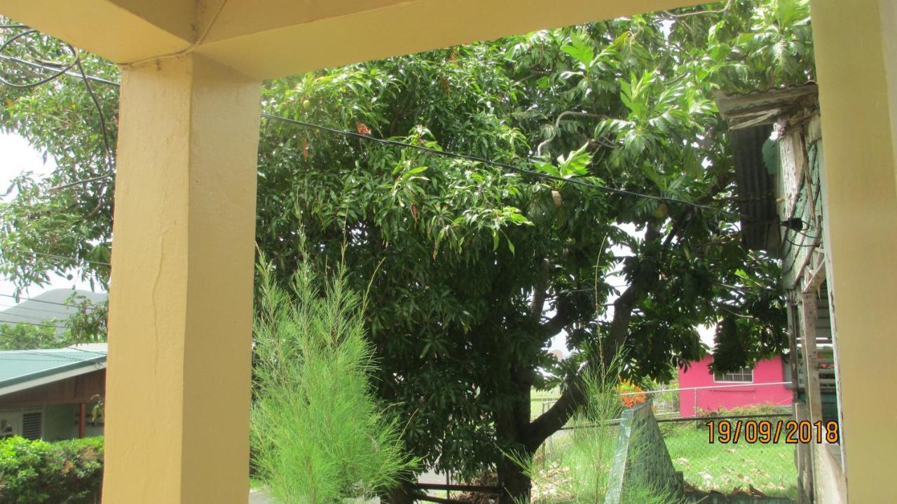 Tropical Breeze Vacation Home And Apartments جزيرة جورس المظهر الخارجي الصورة