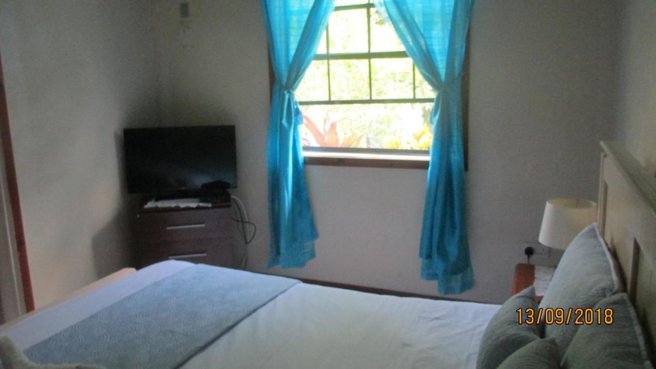Tropical Breeze Vacation Home And Apartments جزيرة جورس المظهر الخارجي الصورة
