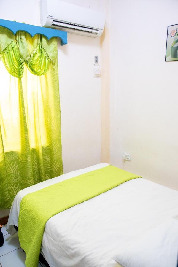 Tropical Breeze Vacation Home And Apartments جزيرة جورس المظهر الخارجي الصورة