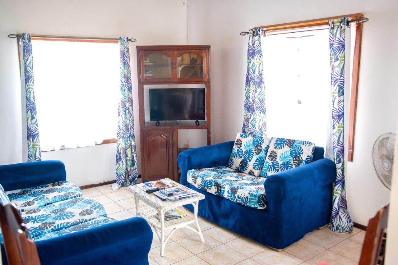 Tropical Breeze Vacation Home And Apartments جزيرة جورس المظهر الخارجي الصورة