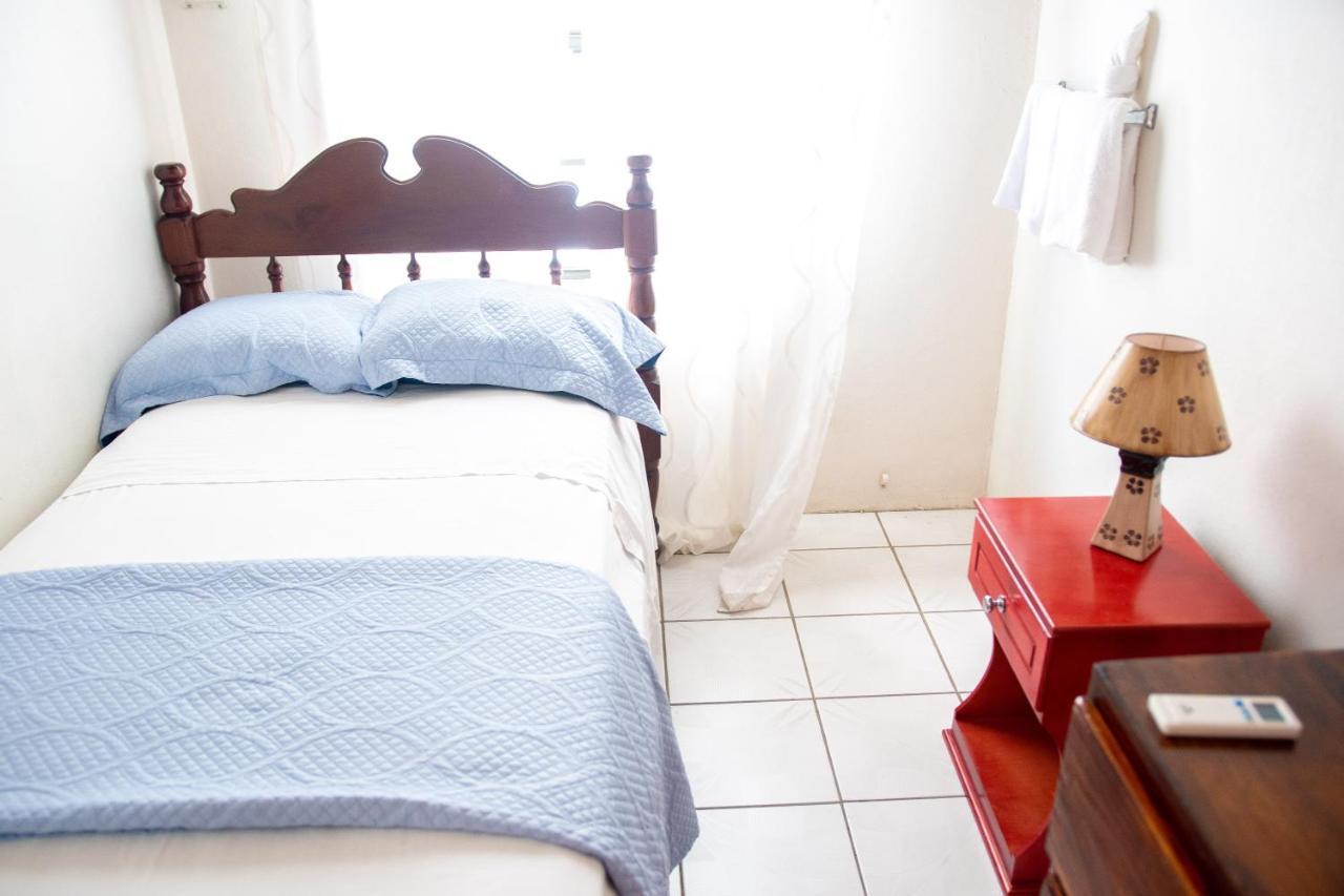 Tropical Breeze Vacation Home And Apartments جزيرة جورس المظهر الخارجي الصورة