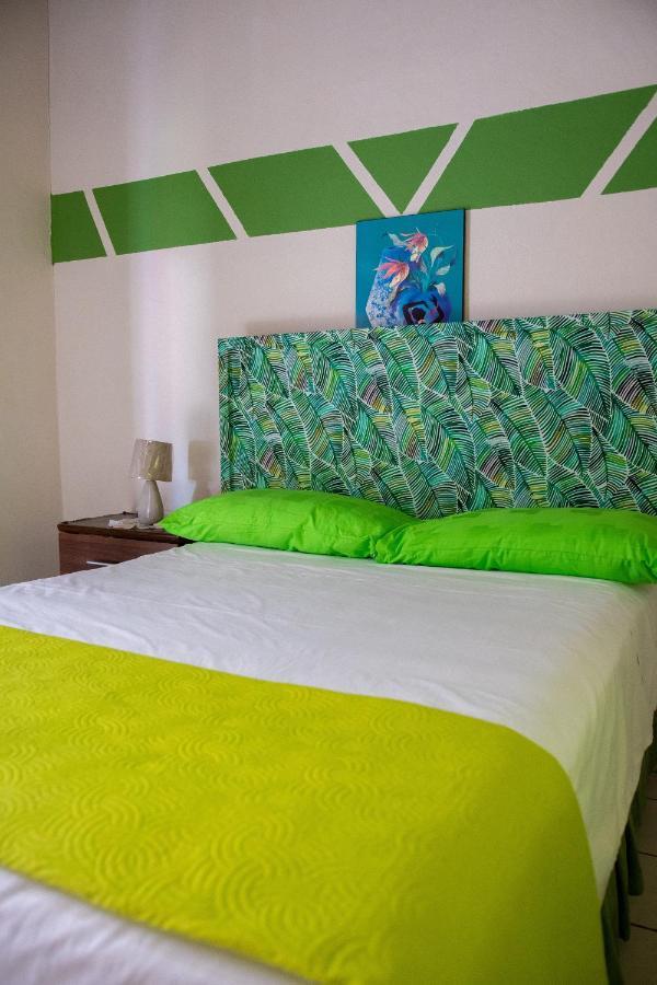 Tropical Breeze Vacation Home And Apartments جزيرة جورس المظهر الخارجي الصورة